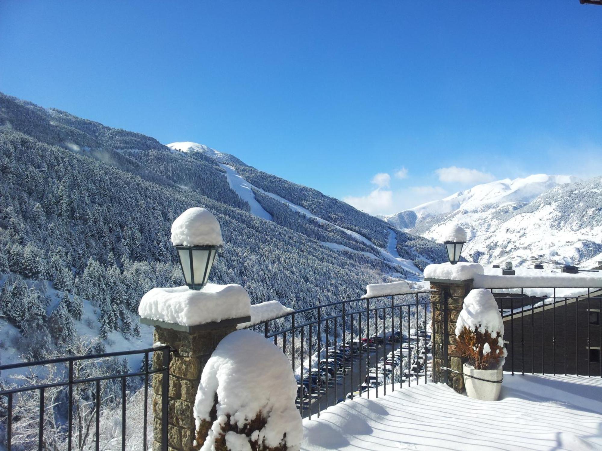 Apartaments Turistics Pirineu Soldeu Ngoại thất bức ảnh