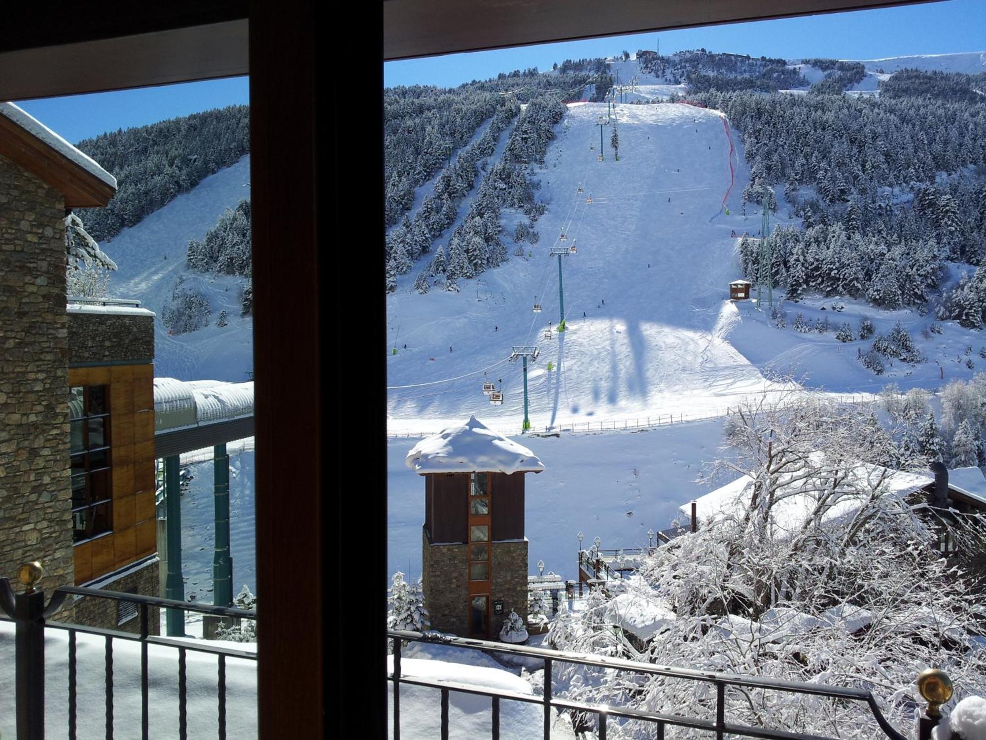 Apartaments Turistics Pirineu Soldeu Ngoại thất bức ảnh
