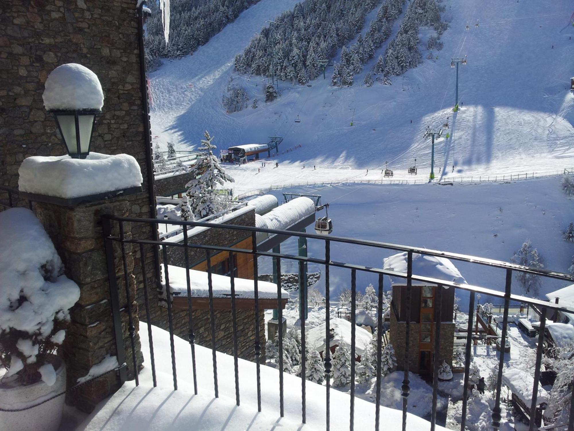 Apartaments Turistics Pirineu Soldeu Ngoại thất bức ảnh
