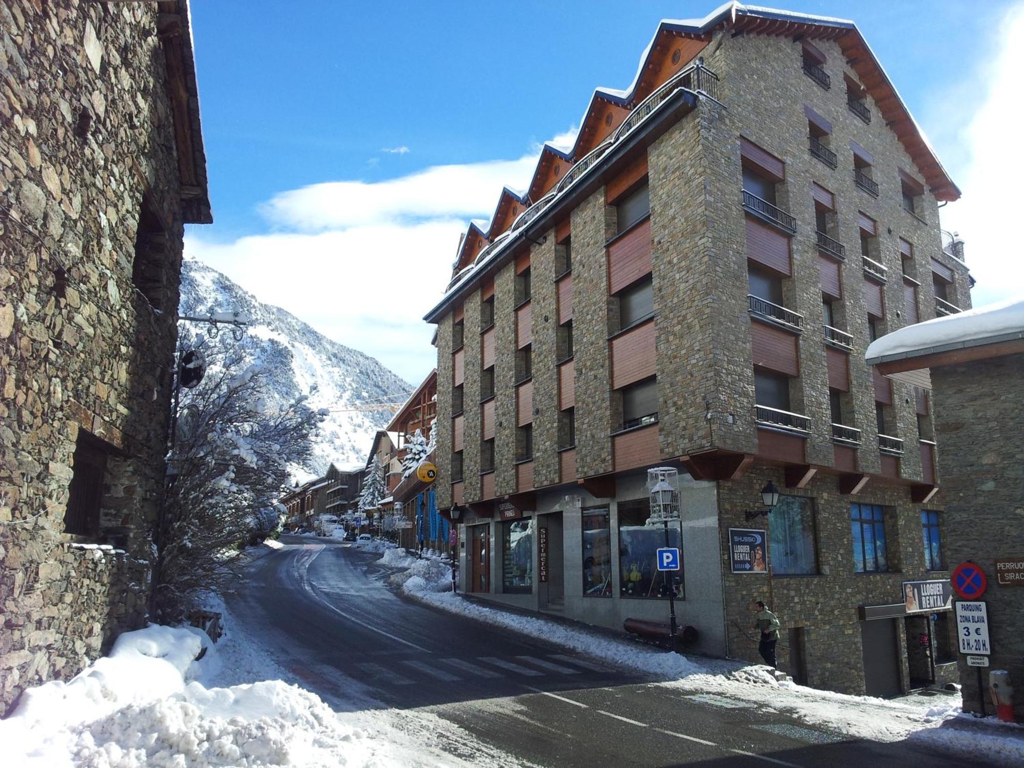 Apartaments Turistics Pirineu Soldeu Ngoại thất bức ảnh